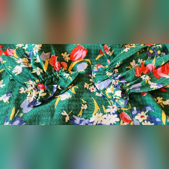 Loft Bouquet Floral Ruffle Tie Neck Top Blouse Green Size Small - Picture 10 of 11
